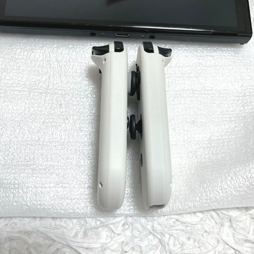 【極美品 付属品完備】Nintendo Switch 有機ELモデル ホワイト