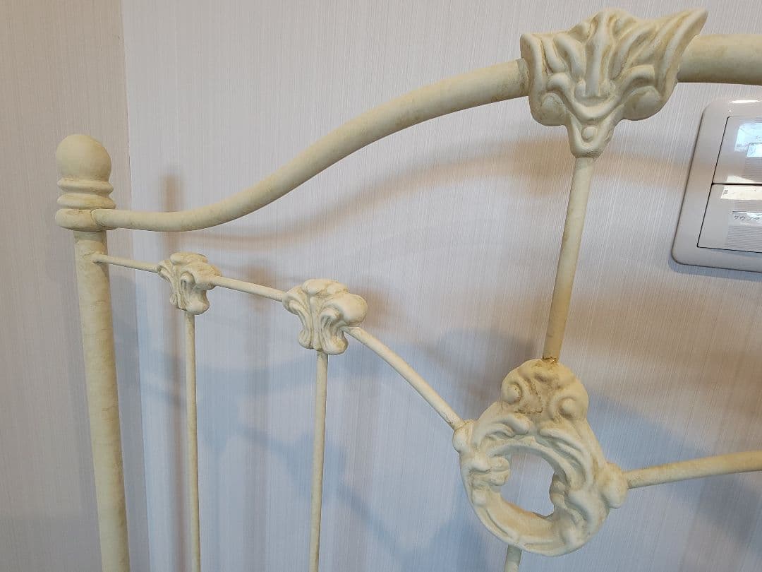 アイアンベッド&ナイトテーブル　アンティーク　静岡東部直接お渡し希望