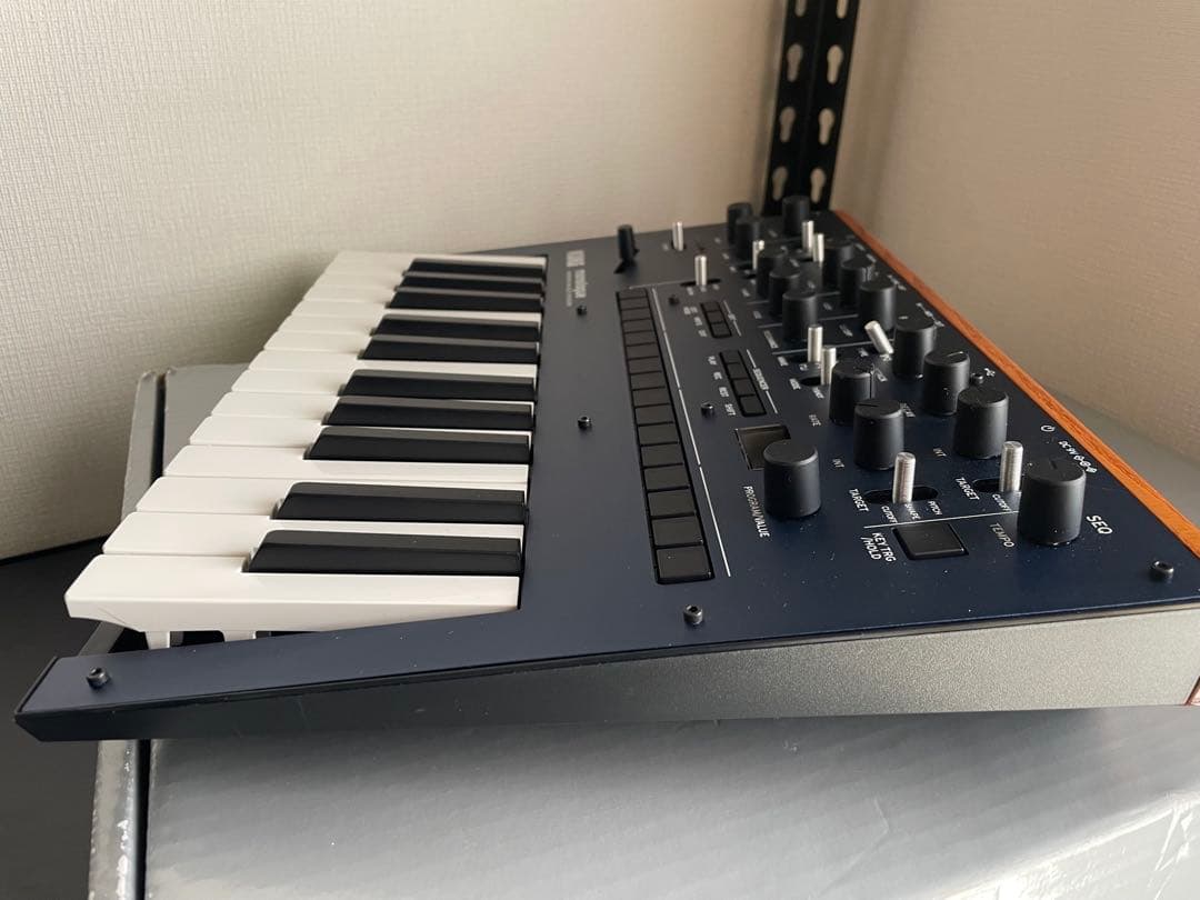 KORG monologue アナログシンセサイザー　BL