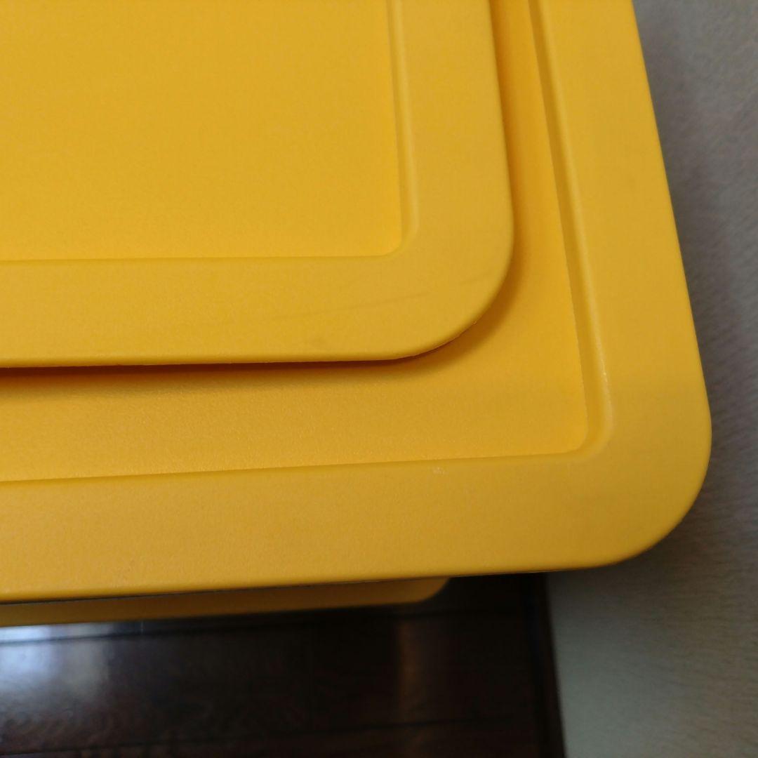 タッパーウェア　 マルチオーガナイザー　ドア付き3段　＋　キャスター付パレット