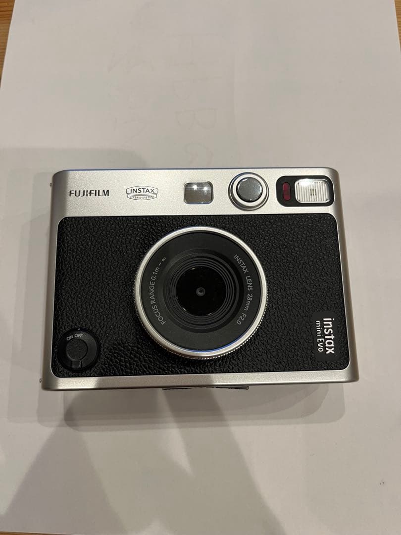 Instax mini EVO、ポシェットケース付き