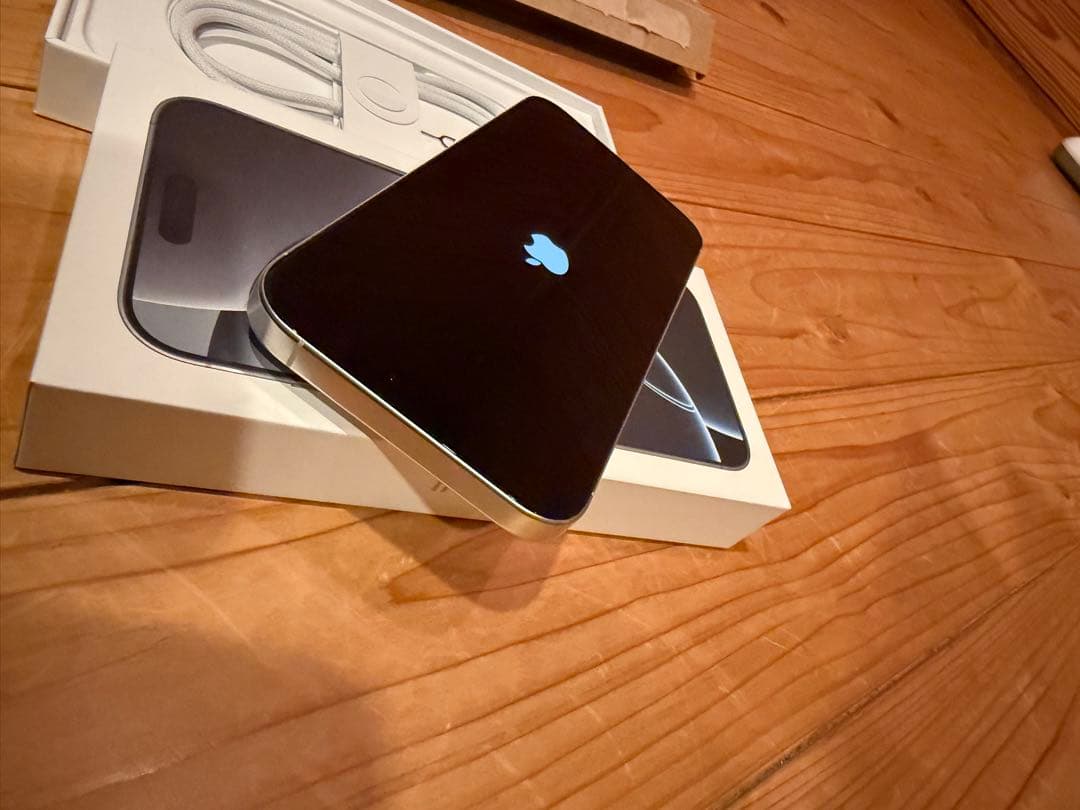 【超美品】iPhone 16 Pro Max 1TB ホワイト