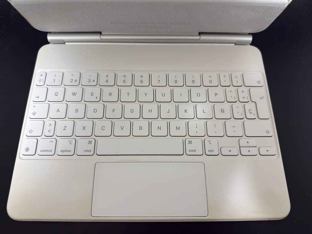 iPad Pro 11インチ第3世代（Apple純正キーボード付き）