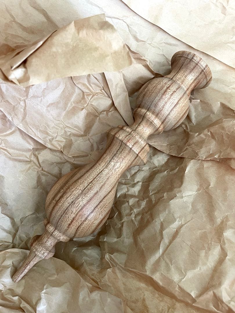 新品未使用 STAND 壁掛けフラワーベース クスノキ 花器 木製 花瓶