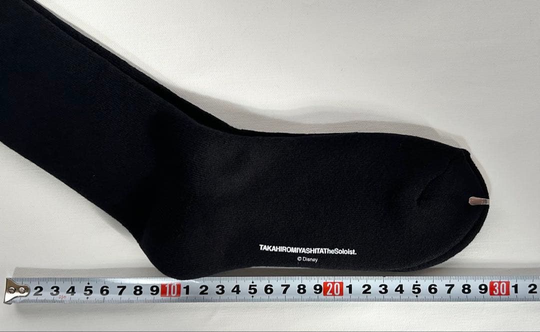 新品soloistソロイスト刺繍 ミッキーマウス 黒 ロングラインソックス 靴下