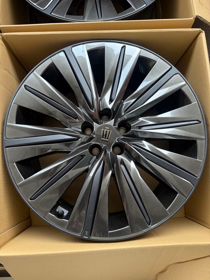 クラウンエステートRS ホイール４本　新車外し 21インチ　美品　送料込み！！