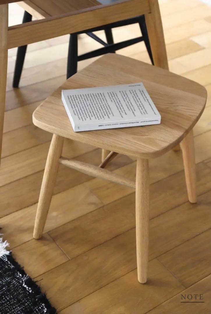 モモナチュラル スツール ①