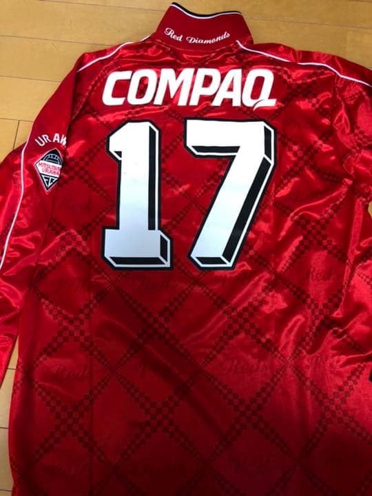 超レア　浦和レッズ　ユニフォーム　サイン