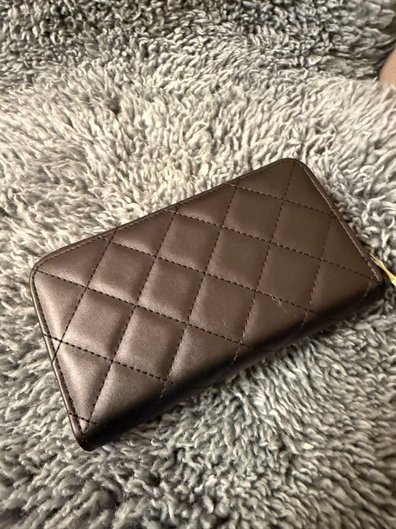 【新品未使用】菊の御紋　キルティング スマホショルダーバッグ黒　Wファスナー財布