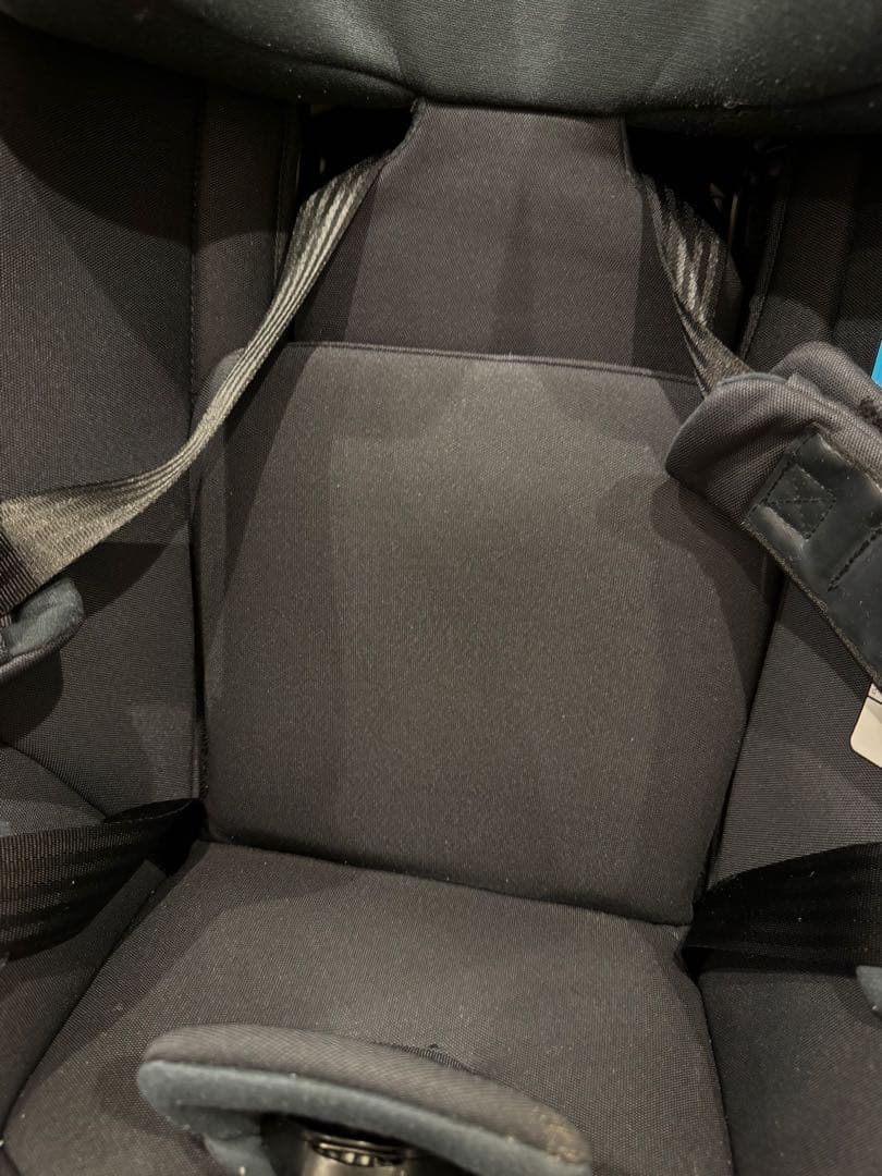 マキシコシ　アクシスフィックスプラス チャイルドシート