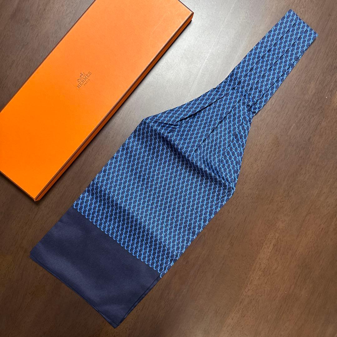 極美品　エルメス　ネクタイ　アスコットタイ　紺　H柄