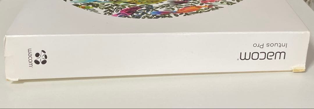 Wacom IntuosPro Medium (PTH-660) ガイドブック付