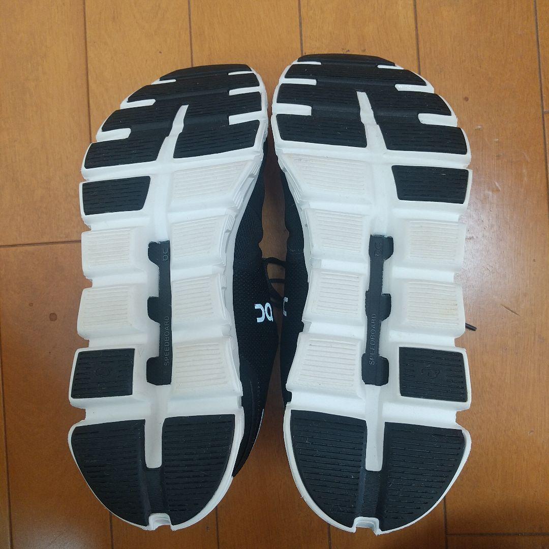 On Cloud6 スニーカー ブラックホワイト　レディース 25cm