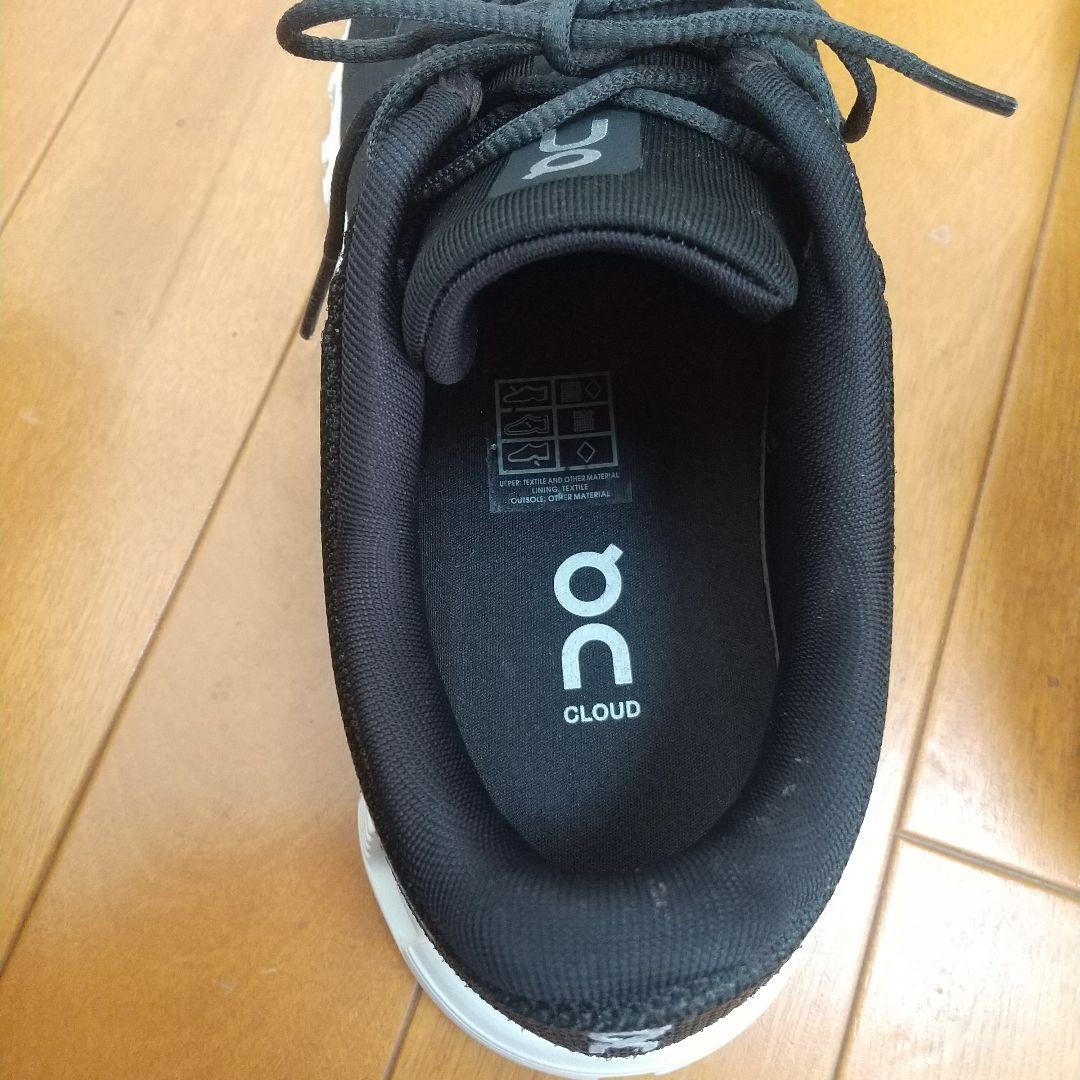 On Cloud6 スニーカー ブラックホワイト　レディース 25cm