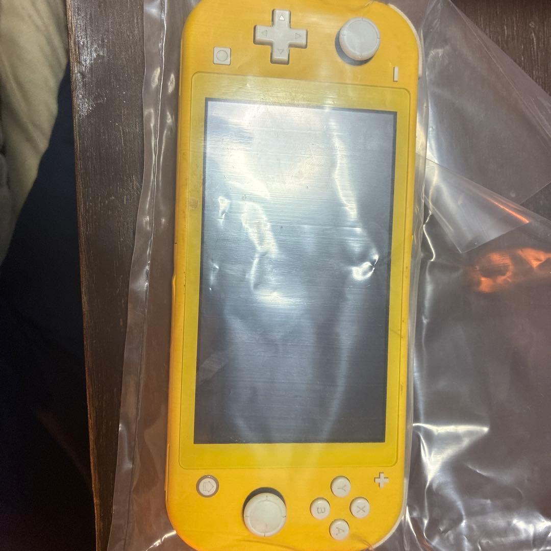 Nintendo Switch Lite イエロー