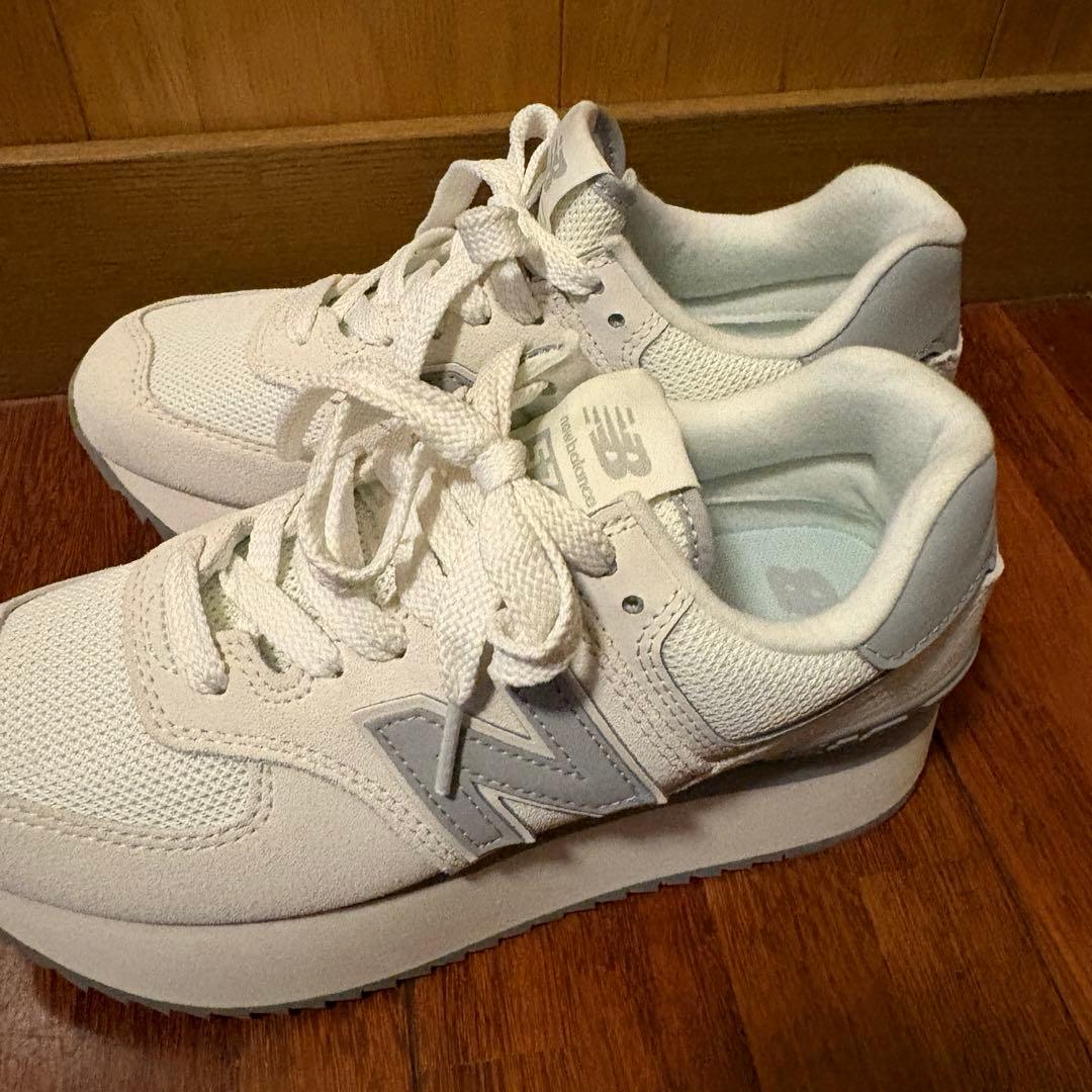 ニューバランスWL574