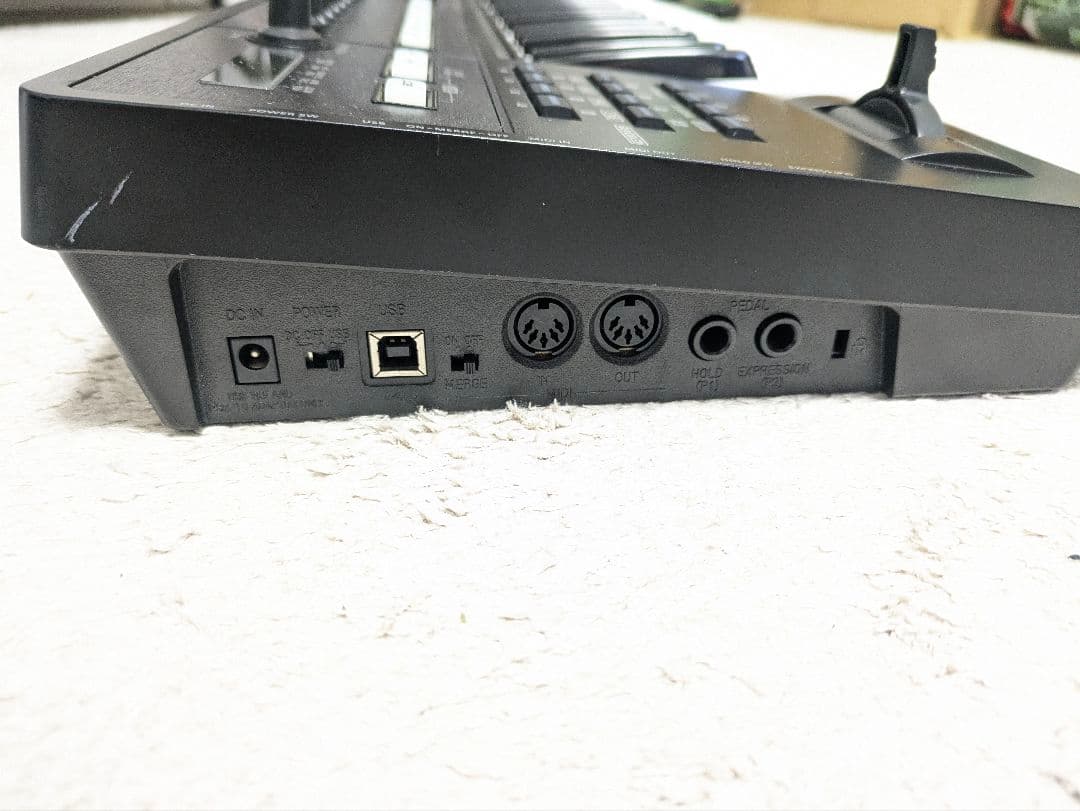 Roland A-800PRO 61鍵盤【都内受け渡し】MIDIキーボード