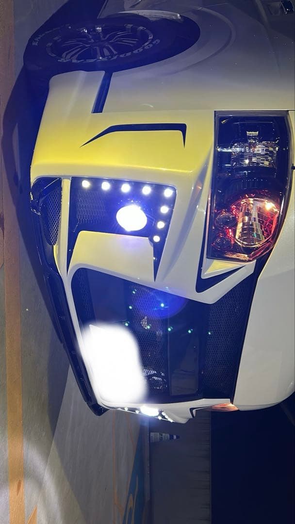 勇介さん専用ハイエース純正加工ヘッドライト左右セット