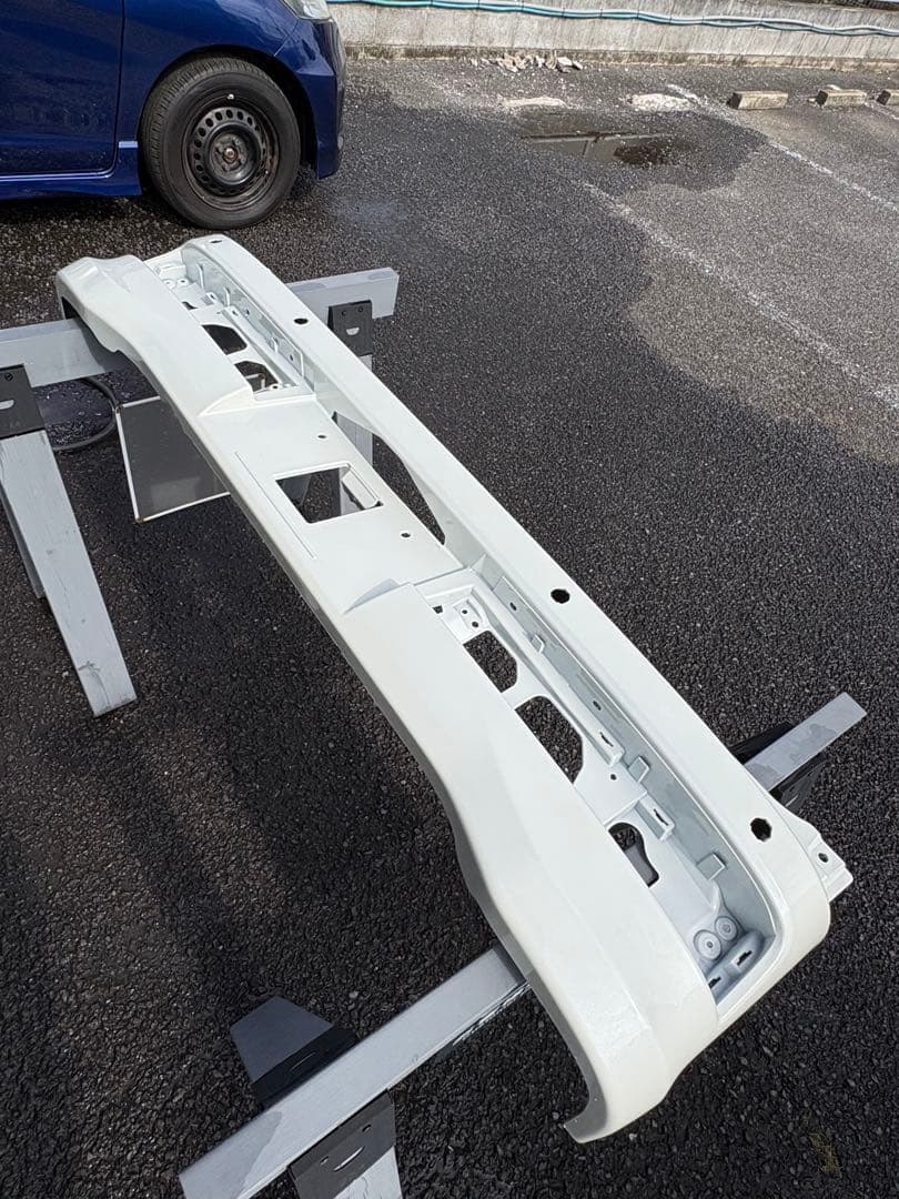 DA17W エブリィワゴン　リヤバンパー パールホワイト