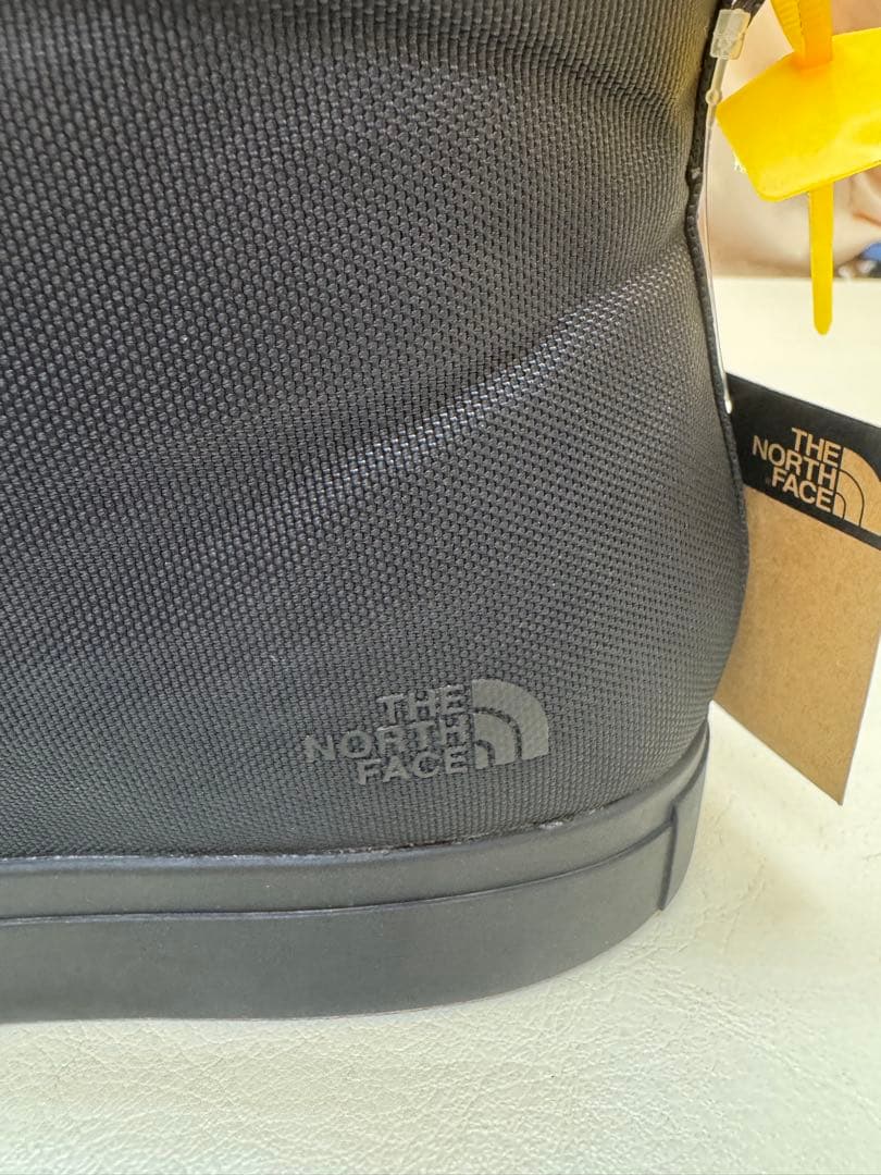 新品　シャトルレースハイウォータープルーフThe North Face