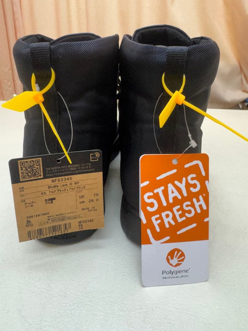 新品　シャトルレースハイウォータープルーフThe North Face