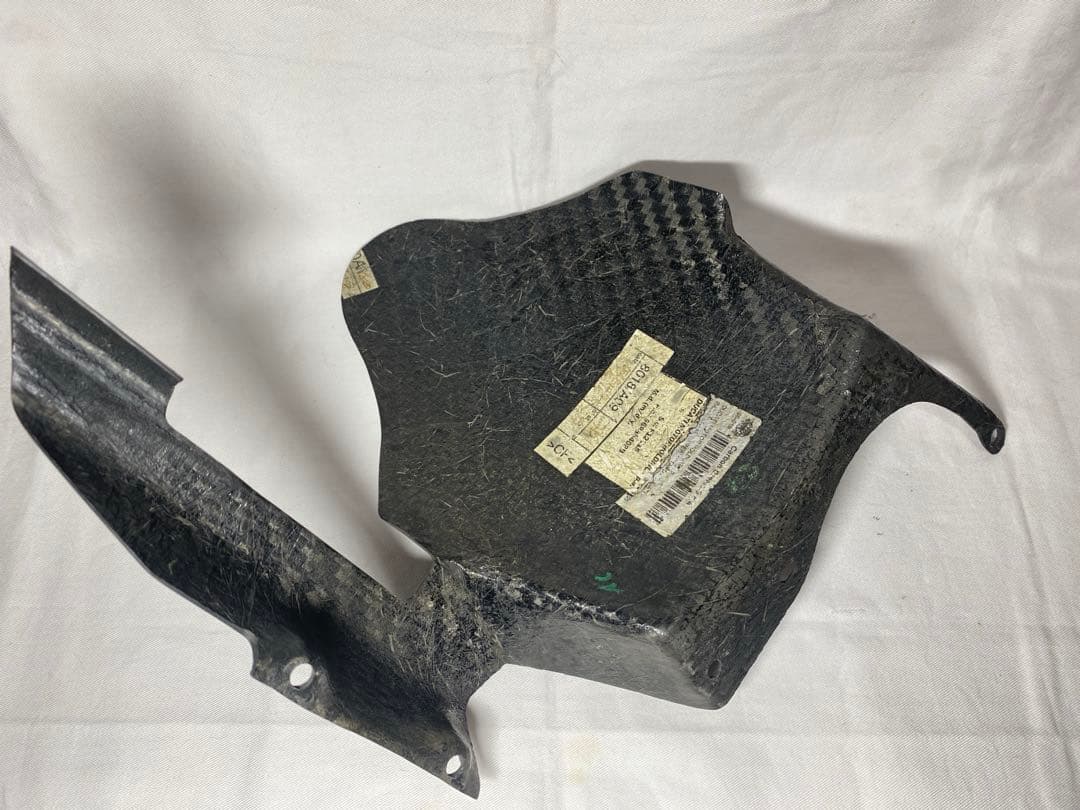 ドゥカティ純正カーボンリアフェンダー