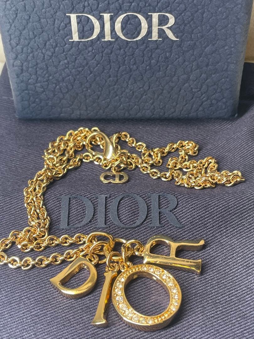 【極美品】ChristianDior ロゴ　ラインストーン ネックレス ゴールド