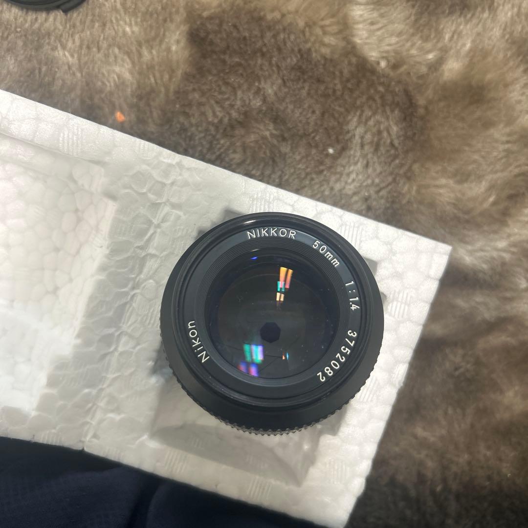 Nikkor 50mm f/1.4 レンズ
