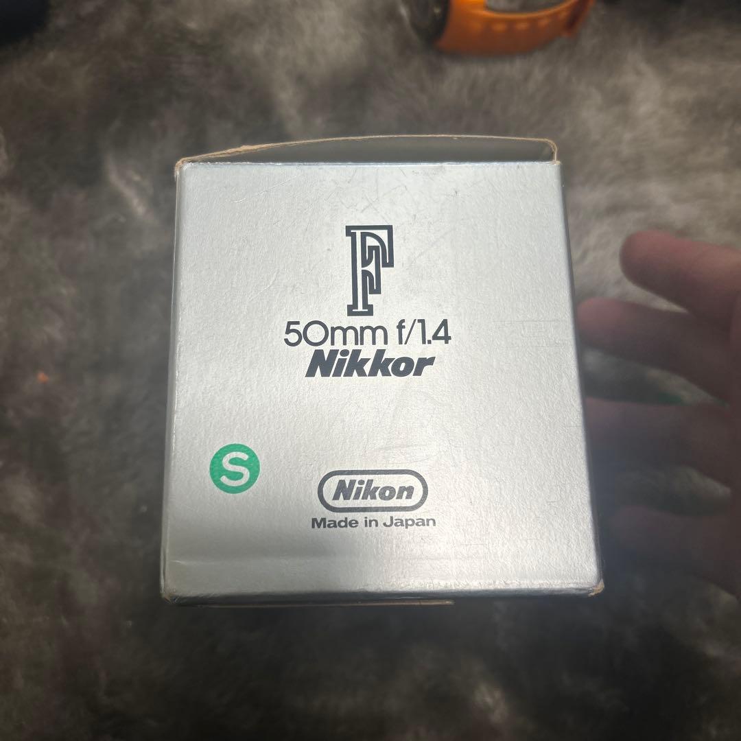 Nikkor 50mm f/1.4 レンズ
