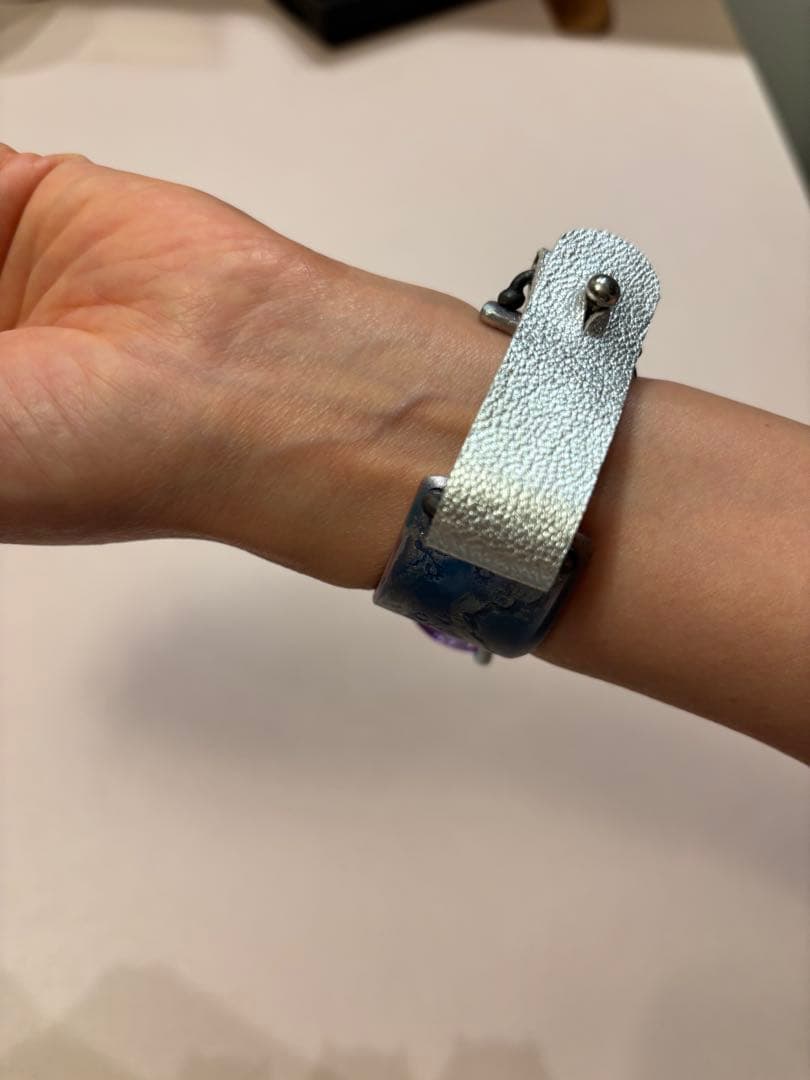 ピンクジルコニア　バングル　レース型押し