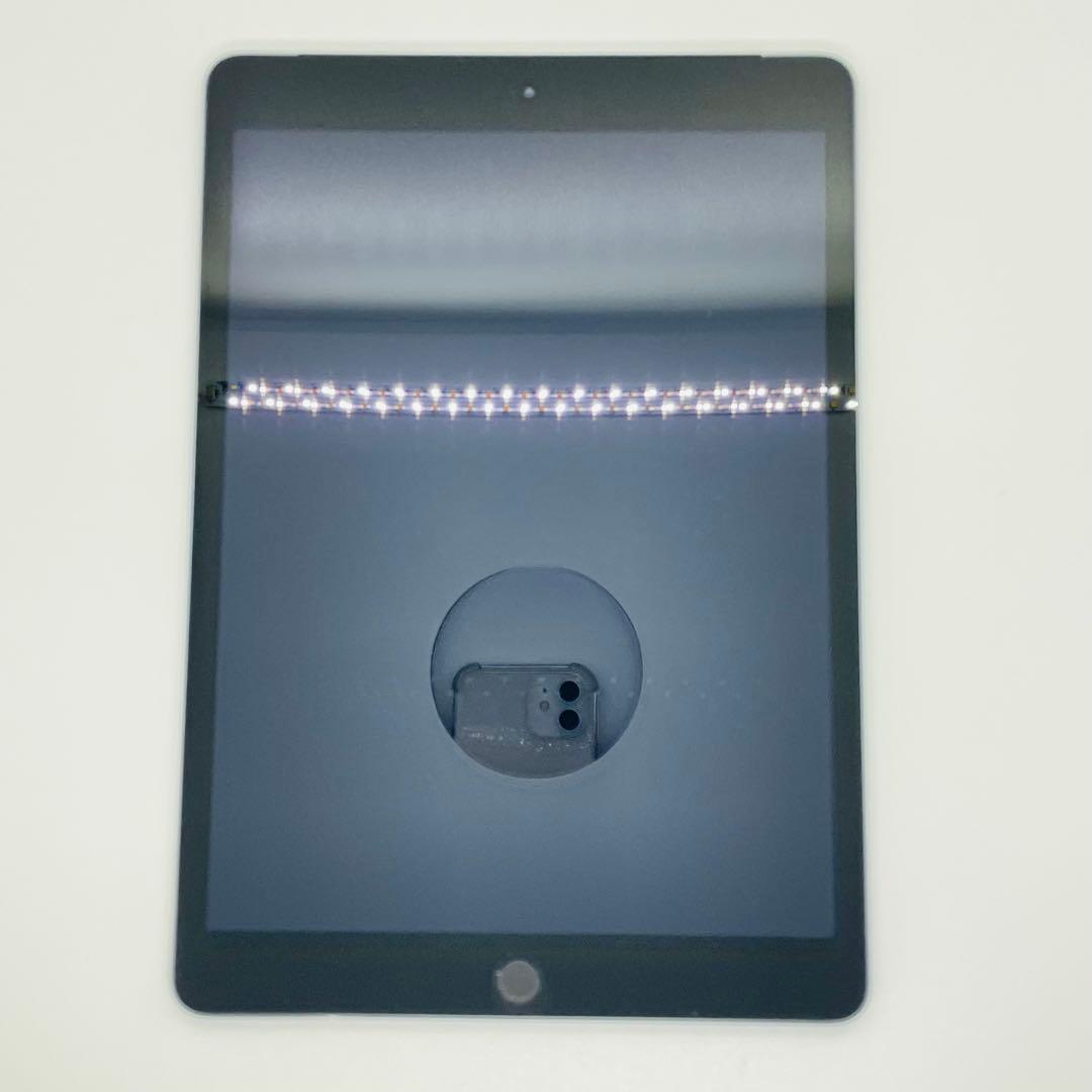 最新iOS26.2！ iPad 第8世代 グレー 32GB 本体APPLE