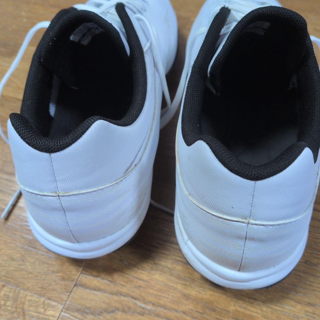 ホワイト 野球用スパイクシューズ