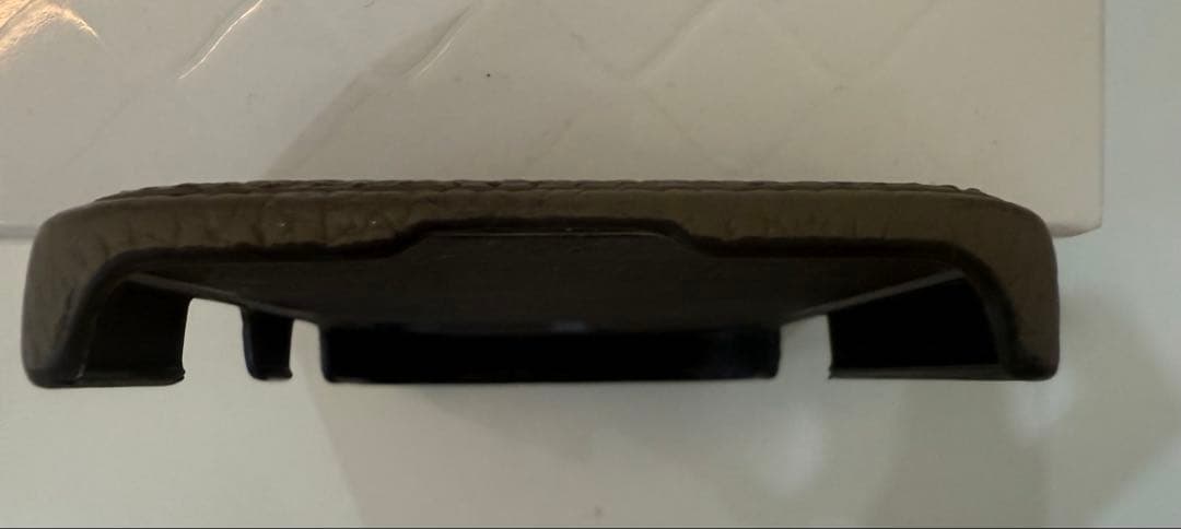 ボナベンチュラ iPhone16pro スマホケース　エトープ