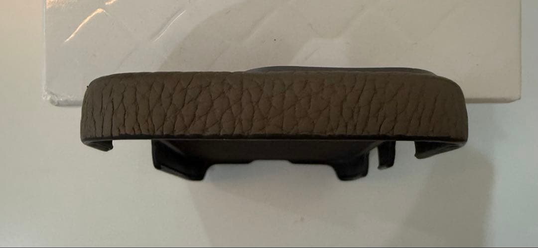 ボナベンチュラ iPhone16pro スマホケース　エトープ