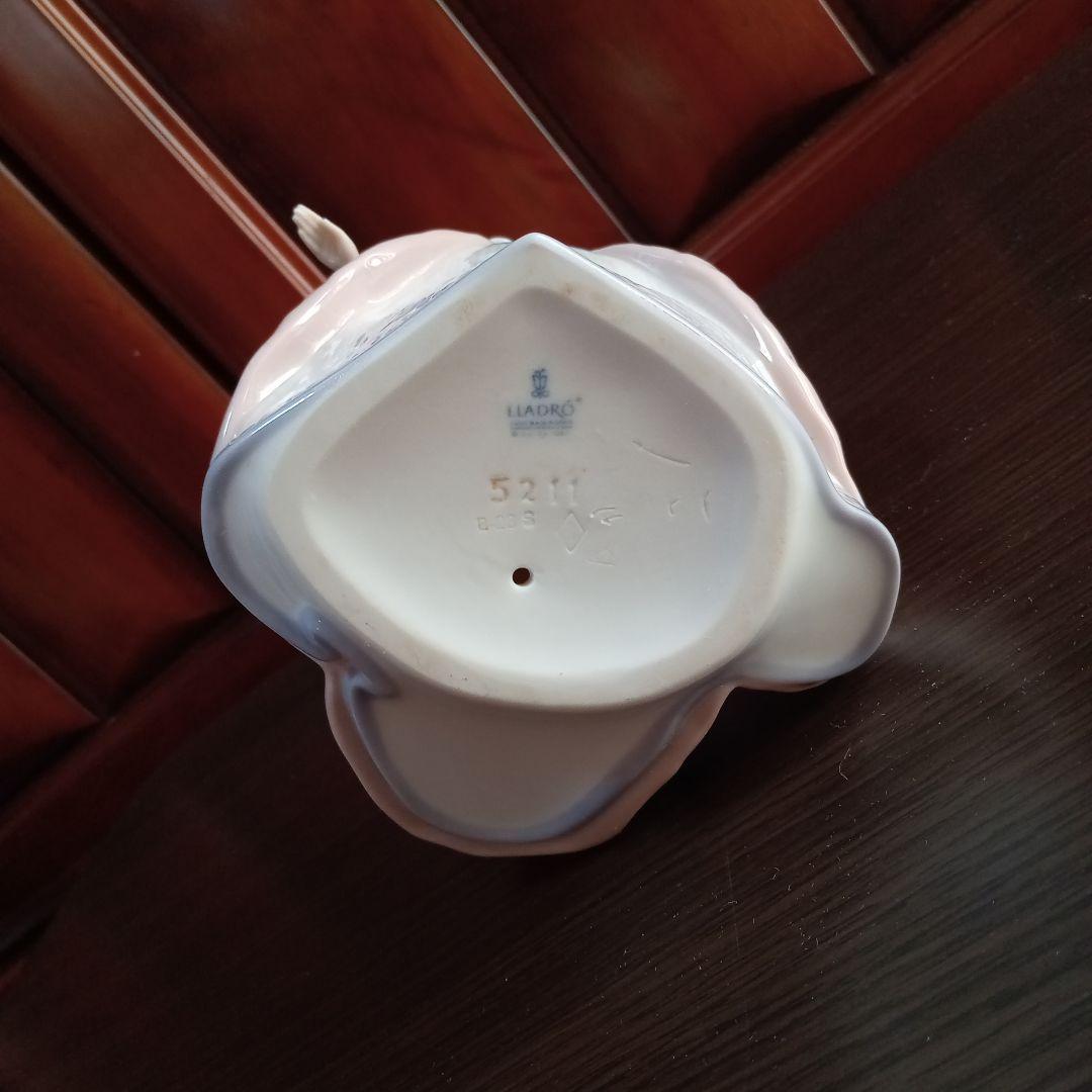 リヤドロ　陶器フィギュア