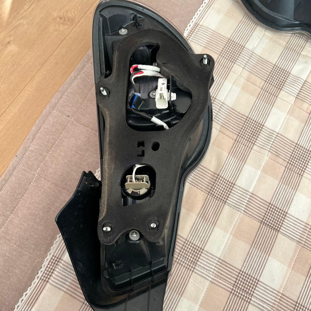 86 前期　ZN6 テールランプ　純正