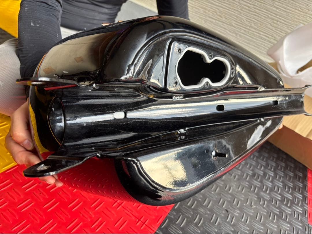 HARLEY DAVIDSON ブラックタンク