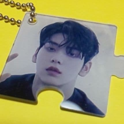 TOMORROW X TOGETHER パズルキーホルダー スビン公式