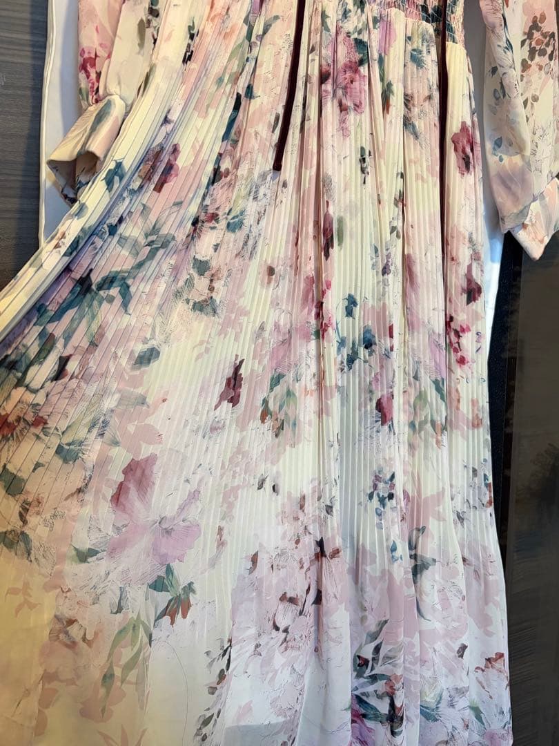 ビックシアーフラワープリントワンピース