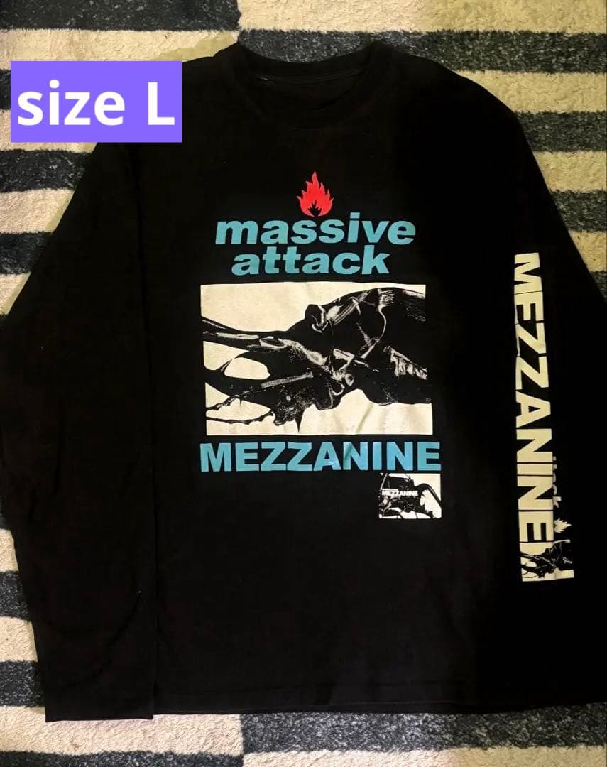 〖値下げ中〗激レアmassive attack マッシヴ・アタック ロンT