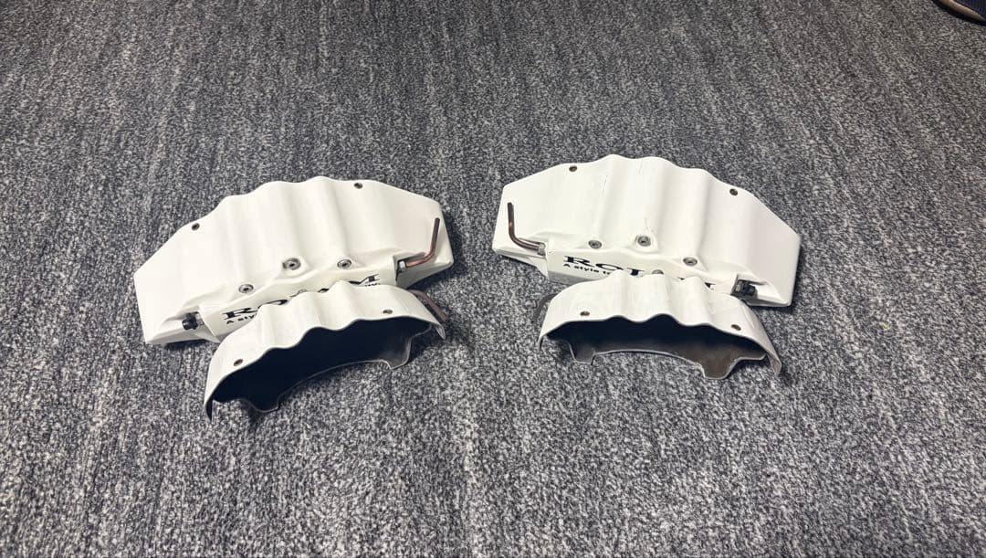 60ハリアー　ROJAM ブレーキキャリパーカバーセット ホワイト