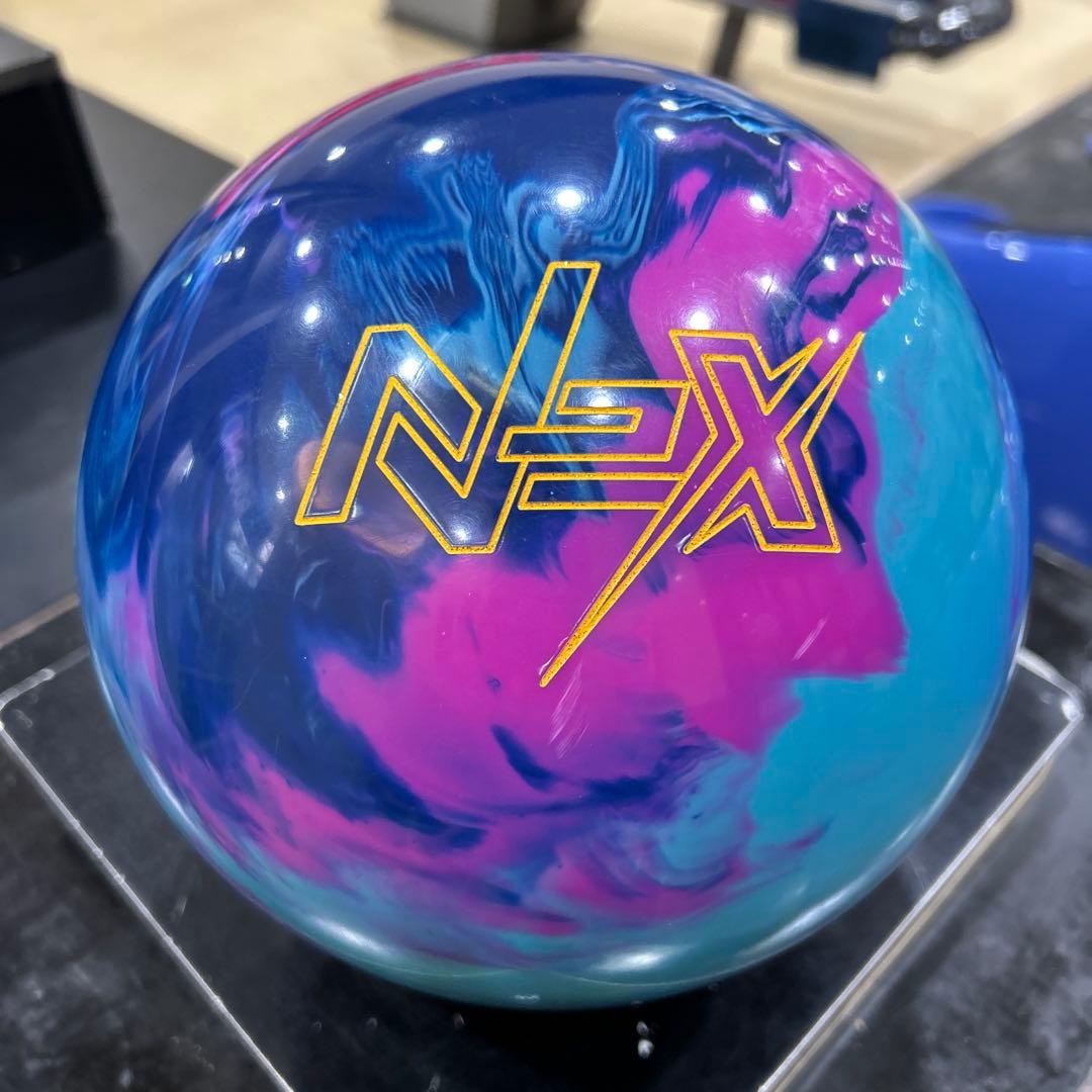 ボウリングボール STORM PHYSX 15ポンド