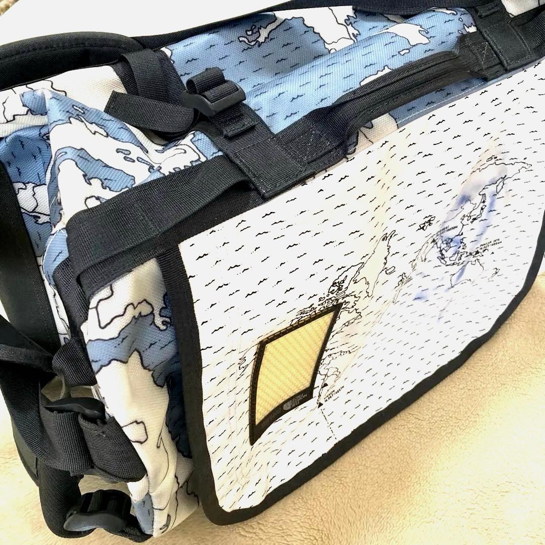 THE NORTHFACE 地図柄　ブルー／ホワイト ダッフルバック