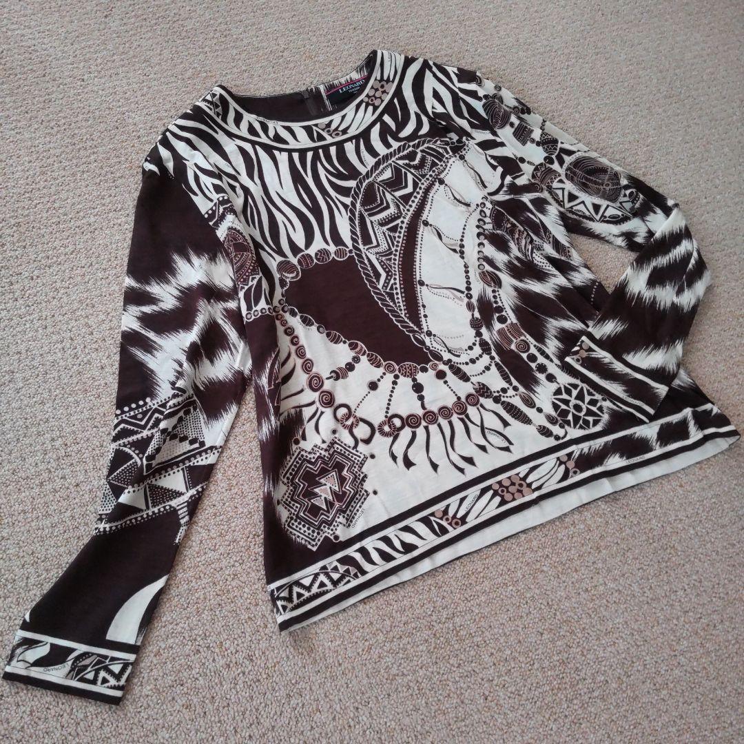 ♥️年末セール♥️ロゴ入りレオナール後ろファスナー付きカットソー