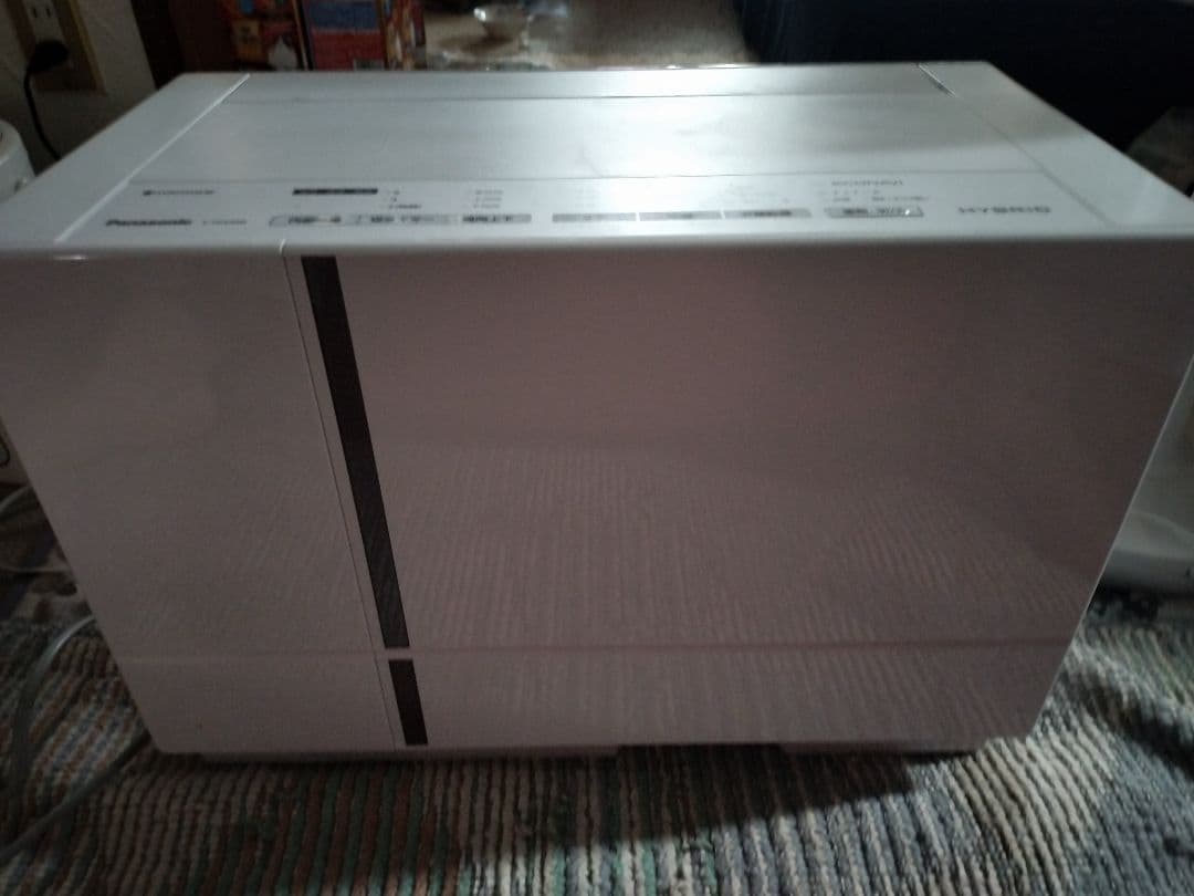 Panasonic パナソニック衣類乾燥除湿機 F-YHVX90-W