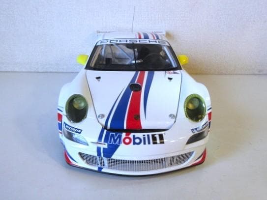 特価 AUTOart (1/18) ポルシェ 911(997) GT3 RSR