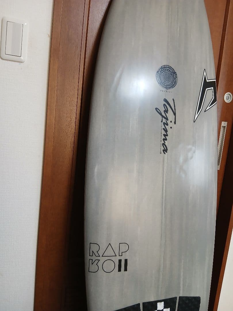 ジャスティスサーフボード RAPTOR II　tajima シェイプ