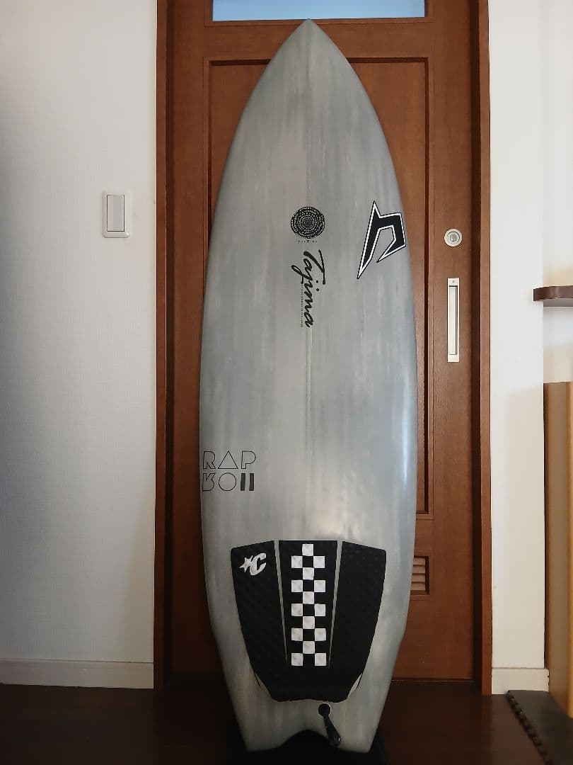ジャスティスサーフボード RAPTOR II　tajima シェイプ