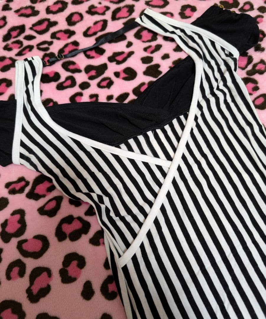 d.i.a. ダイア　トップス　ストライプ　背あき　ギャル　オフショル