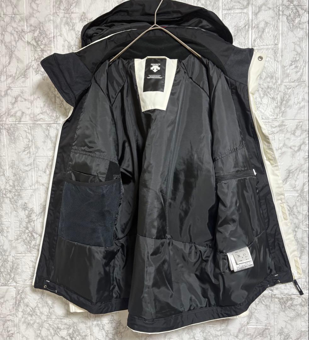デサントDESCENTEスキーウェア　スノボウェア　メンズ　M